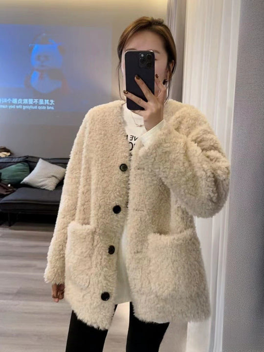Loose And Warm Lamb Wool Top Coat For Women - Onouthati