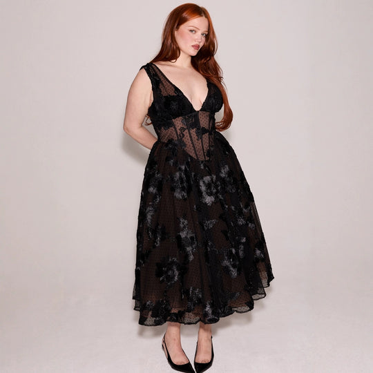 Black Deep V-neck Mesh A- Line High-end Evening Dress - Onouthati