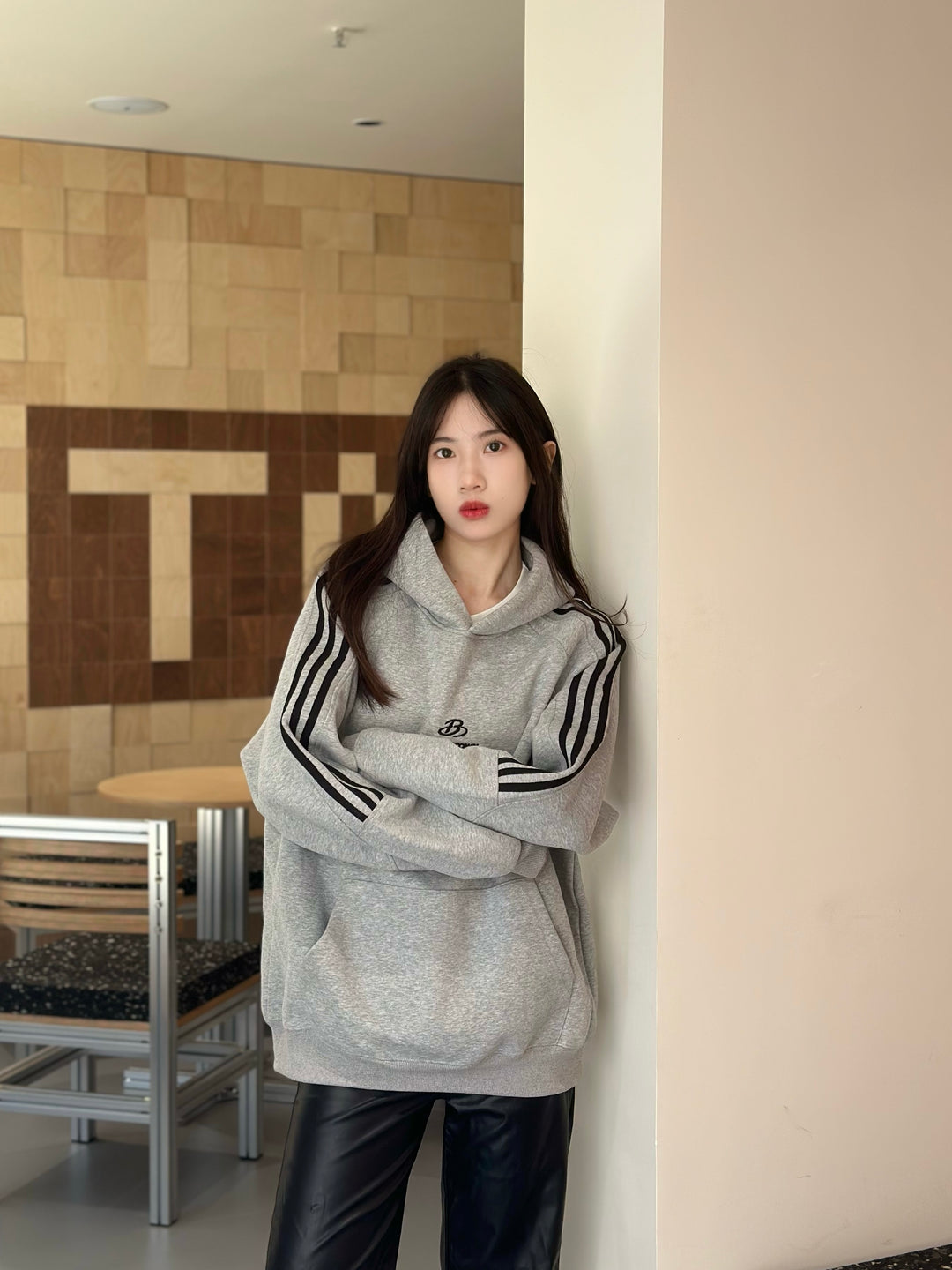 Retro Sports Raglan Striped Hooded Sweater For Women - Onouthati
